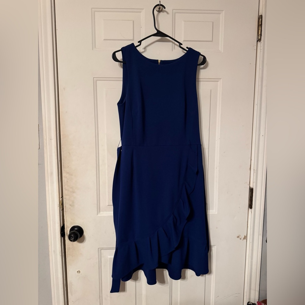 Calvin Klein Elegant Blue Sleeveless Dress